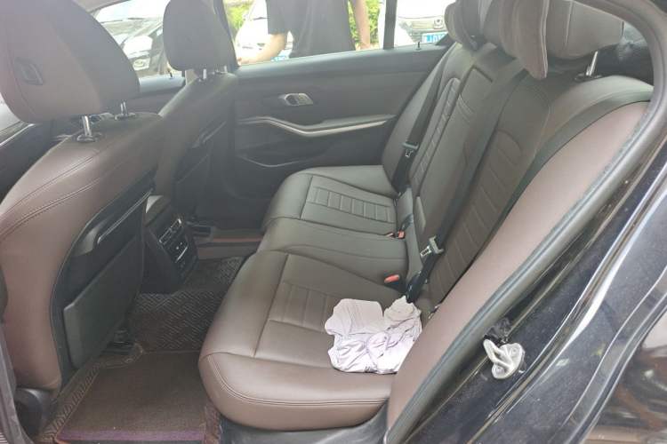 Used BMW 3 Series 2020 Restyled 325Li M Sport Package Interior 4