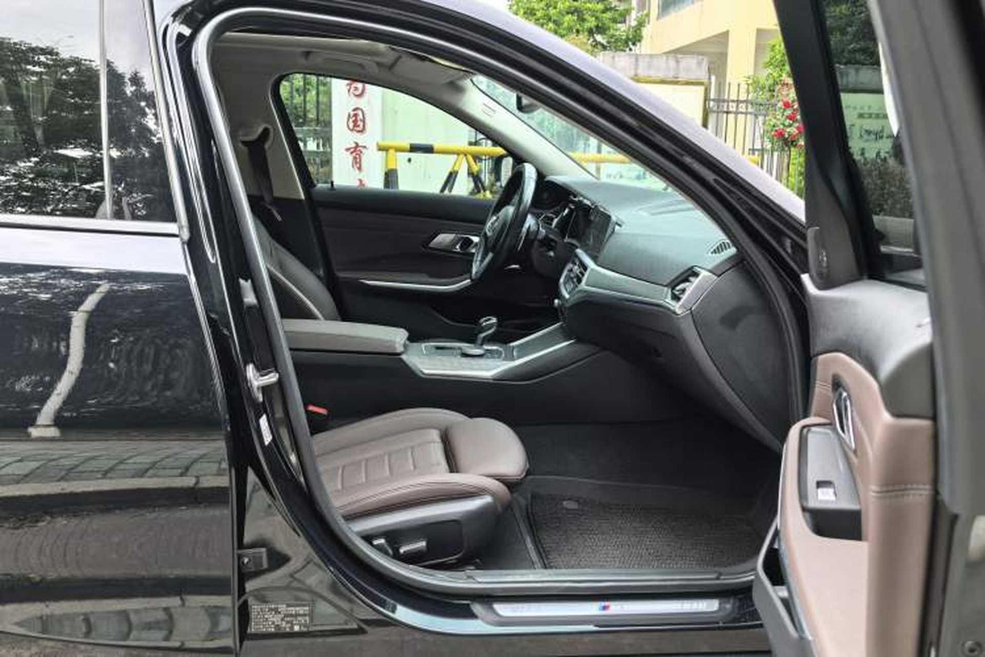 Used BMW 3 Series 2020 Restyled 325i M Sport Night Edition Package Interior 5