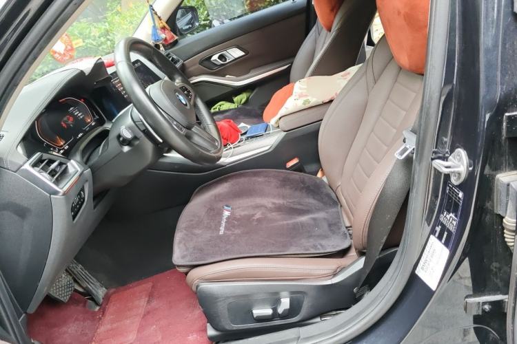 Used BMW 3 Series 2020 Restyled 325i M Sport Night Edition Package Left Front Seat