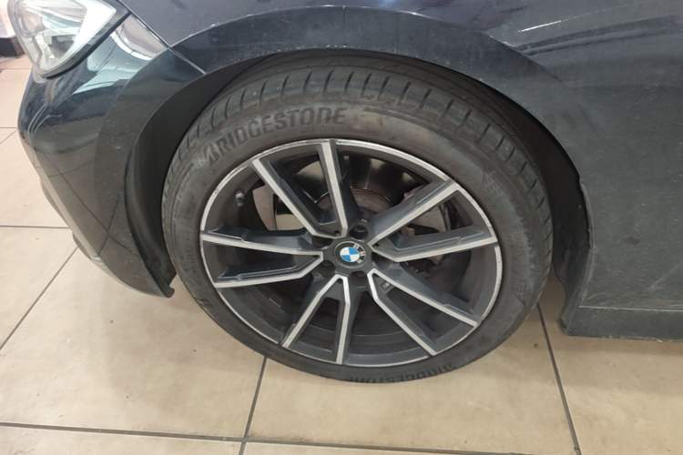 Used BMW 3 Series 2020 Restyled 325Li M Sport Package Left Front Wheel Hub