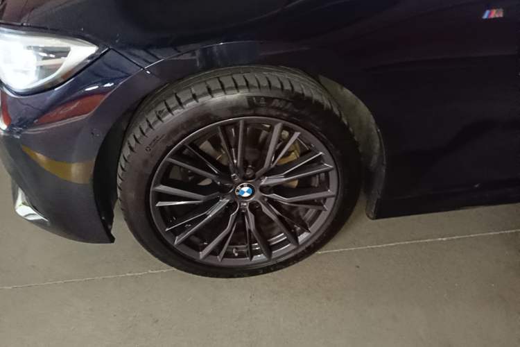 Used BMW 3 Series 2020 325Li M Sport Night Edition Package Left Front Wheel Hub