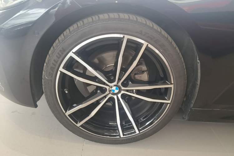 Used BMW 3 Series 2020 Facelifted 325Li M Sport Night Edition Package Left Front Wheel Hub