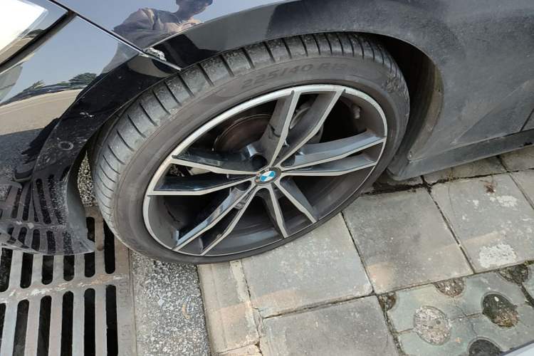 Used BMW 3 Series 2020 Restyled 325Li M Sport Package Left Front Wheel Hub