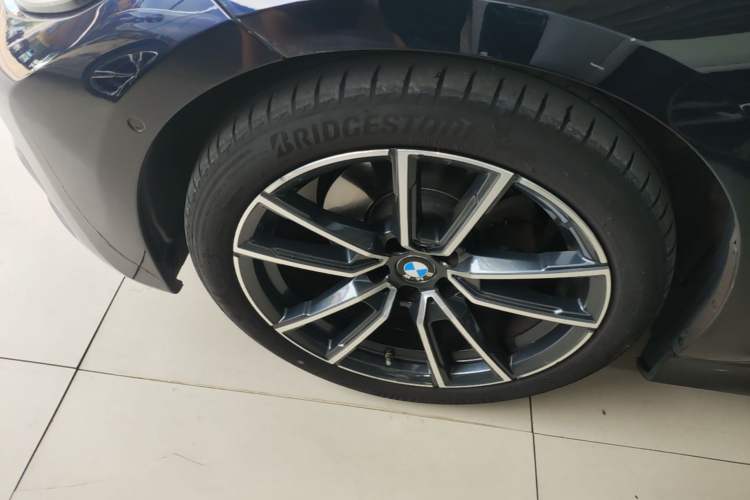 Used BMW 3 Series 2020 325Li M Sport Package Left Front Wheel Hub
