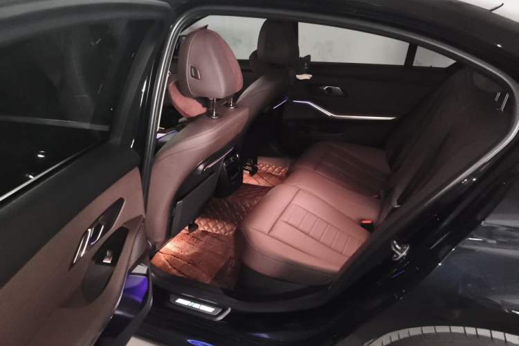 Used BMW 3 Series 2020 Restyled 325Li M Sport Package Left Rear Seat