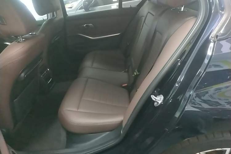 Used BMW 3 Series 2020 Restyled 325Li M Sport Package Left Rear Seat