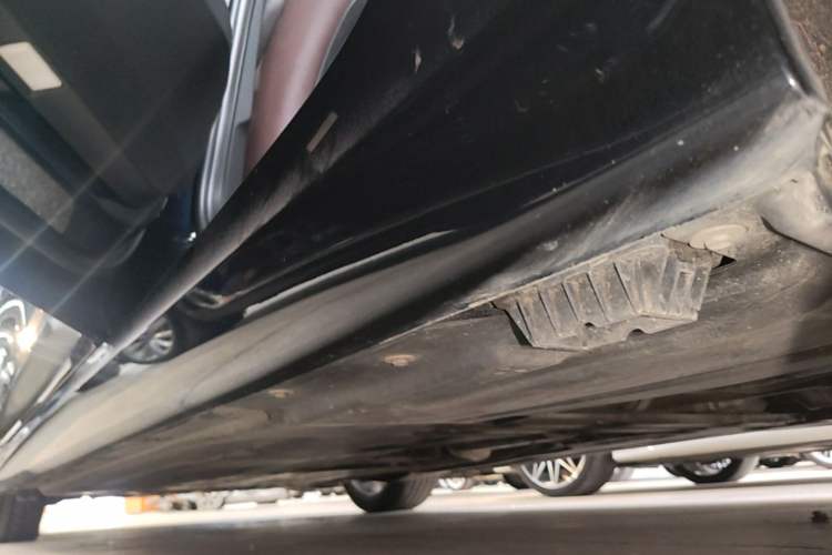 Used BMW 3 Series 2020 325Li M Sport Package Left Side Sill
