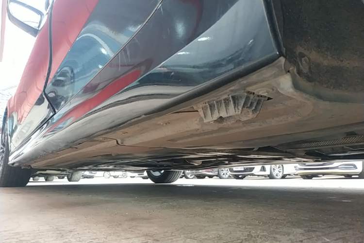 Used BMW 3 Series 2020 325Li First Edition Left Side Sill