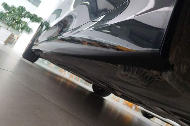 Used BMW 3 Series 2020 325Li M Sport Package Left Side Sill