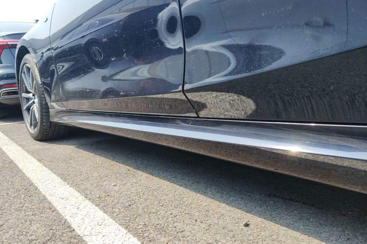 Used BMW 3 Series 2020 Restyled 325Li M Sport Package Left Side Sill