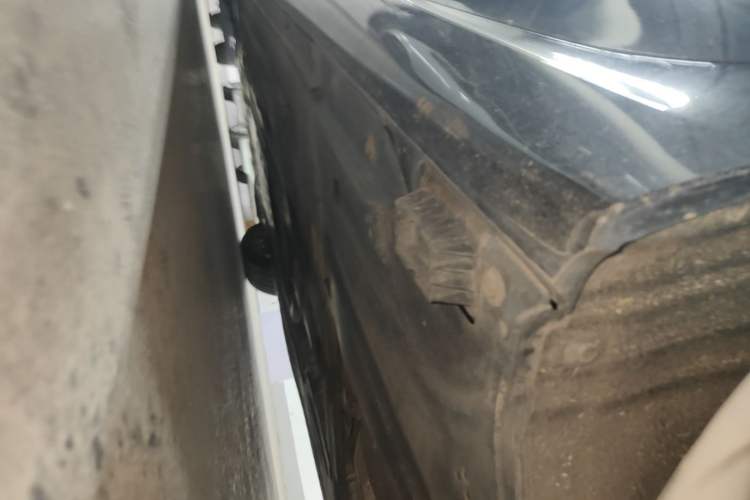 Used BMW 3 Series 2020 Restyled 325Li M Sport Package Left Side Sill