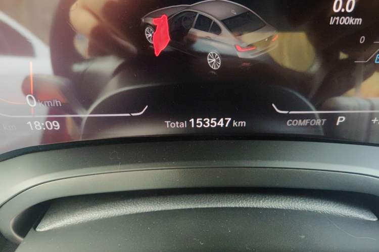 Used BMW 3 Series 2020 325Li First Edition Odometer Close Up