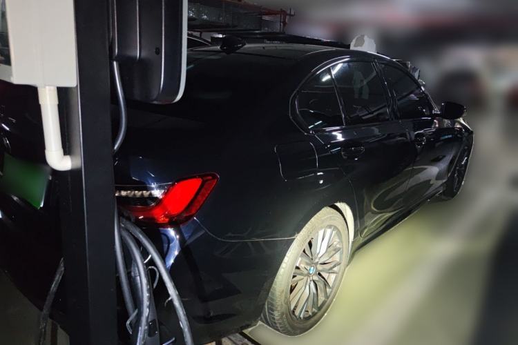 Used BMW 3 Series 2020 325i M Sport Night Edition package Rear Right 45 Deg