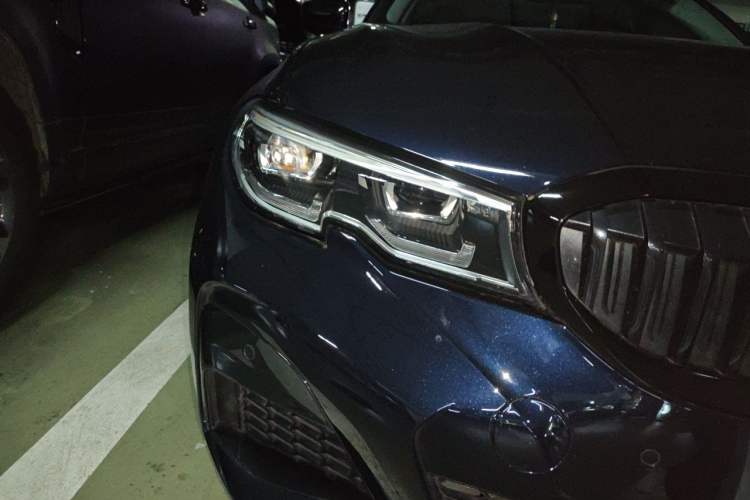Used BMW 3 Series 2020 325i M Sport Night Edition package Right Front Headlight