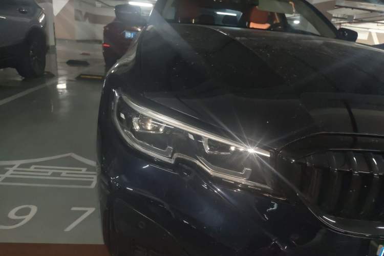 Used BMW 3 Series 2020 325i M Sport Package Right Front Headlight