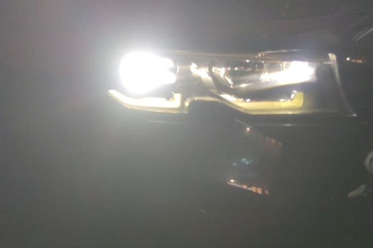 Used BMW 3 Series 2020 325Li M Sport Package Right Front Headlight