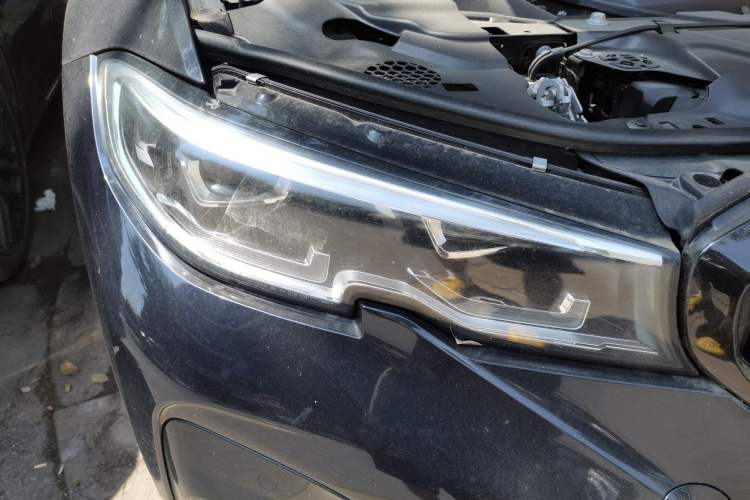 Used BMW 3 Series 2020 325i M Sport Night Edition package Right Front Headlight