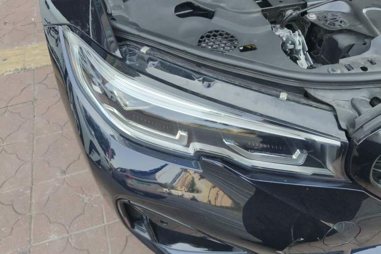 Used BMW 3 Series 2020 Restyled 325i M Sport Night Edition Package Right Front Headlight