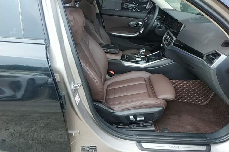 Used BMW 3 Series 2020 325Li First Edition Right Front Seat