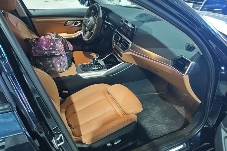 Used BMW 3 Series 2020 330i M Sport Night Edition Right Front Seat