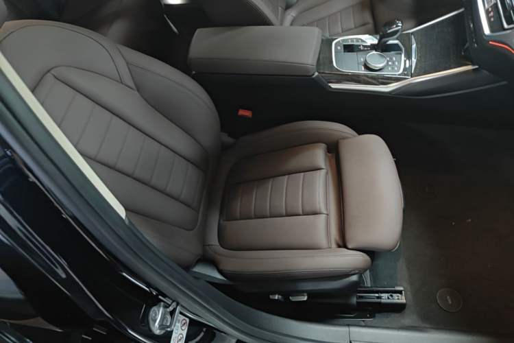 Used BMW 3 Series 2020 Restyled 325Li M Sport Package Right Front Seat