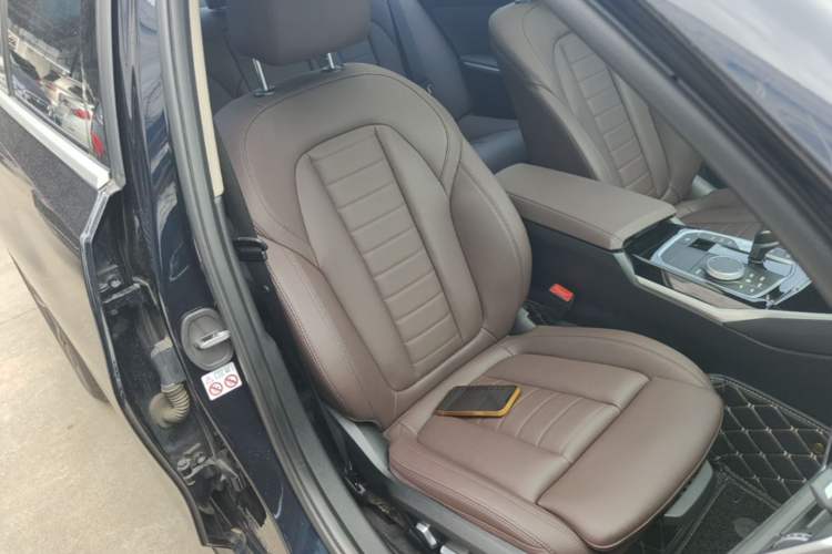 Used BMW 3 Series 2020 320Li M Sport Package Right Front Seat