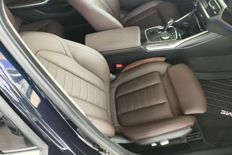 Used BMW 3 Series 2020 325Li M Sport Package Right Front Seat