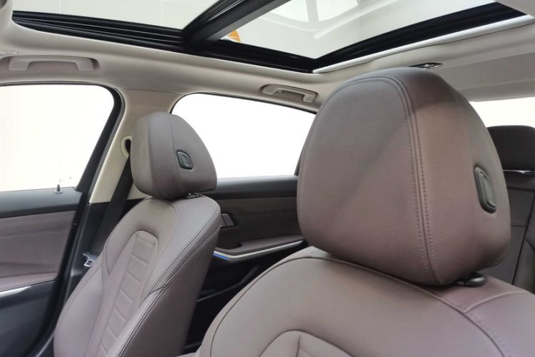 Used BMW 3 Series 2020 Restyled 325Li M Sport Package Right Front Seat