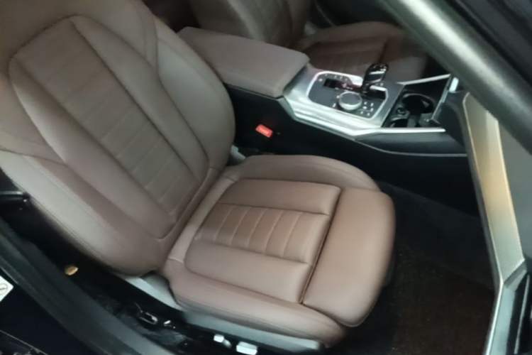 Used BMW 3 Series 2020 Restyled 325i M Sport Night Edition Package Right Front Seat