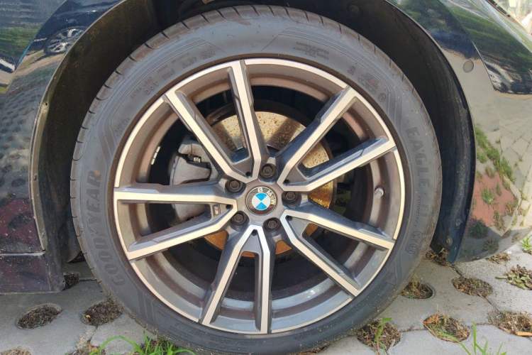 Used BMW 3 Series 2020 Restyled 325Li M Sport Package Right Front Wheel Hub