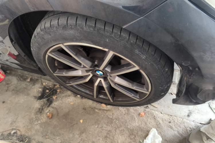Used BMW 3 Series 2020 320Li M Sport Package Right Front Wheel Hub