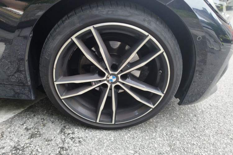 Used BMW 3 Series 2020 Facelifted 325Li M Sport Night Edition Package Right Front Wheel Hub