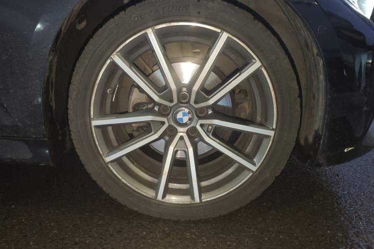 Used BMW 3 Series 2020 320Li M Sport Package Right Front Wheel Hub