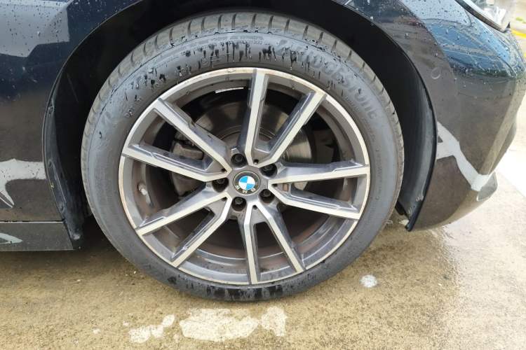 Used BMW 3 Series 2020 Restyled 325Li M Sport Package Right Front Wheel Hub