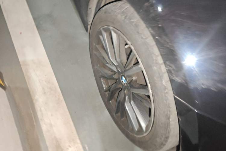 Used BMW 3 Series 2020 Restyled 325i M Sport Night Edition Package Right Front Wheel Hub