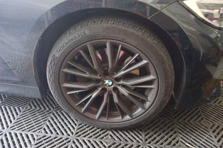 Used BMW 3 Series 2020 330i M Sport Night Edition Right Front Wheel Hub