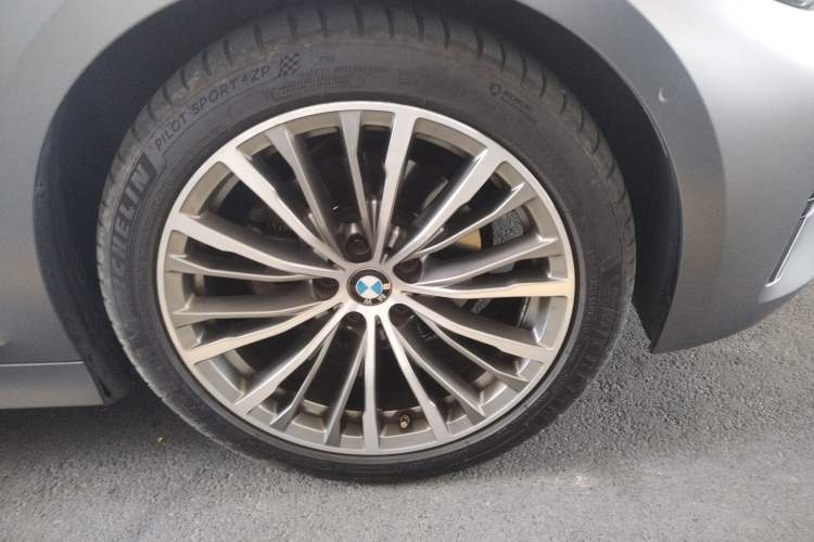 Used BMW 3 Series 2020 325Li First Edition Right Front Wheel Hub