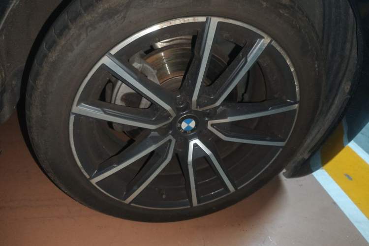 Used BMW 3 Series 2020 320Li M Sport Package Right Front Wheel Hub