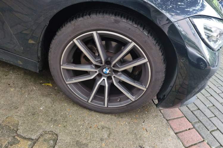 Used BMW 3 Series 2020 320Li M Sport Package Right Front Wheel Hub