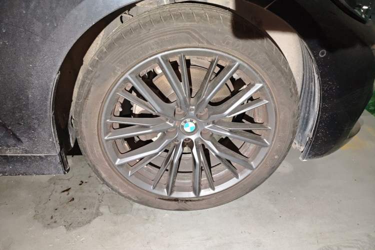 Used BMW 3 Series 2020 Facelifted 325Li M Sport Night Edition Package Right Front Wheel Hub