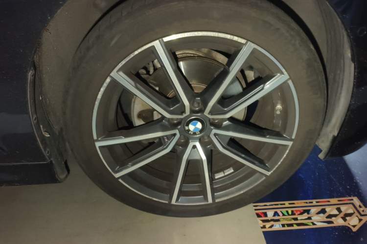 Used BMW 3 Series 2020 Restyled 325Li M Sport Package Right Front Wheel Hub