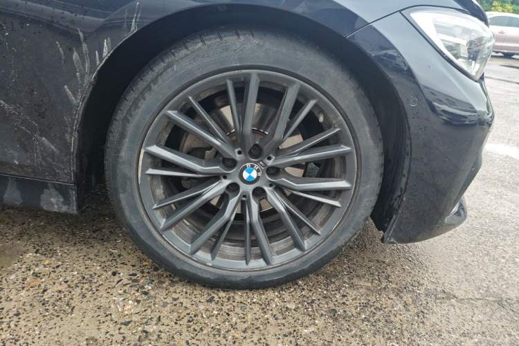 Used BMW 3 Series 2020 Facelifted 325Li M Sport Night Edition Package Right Front Wheel Hub