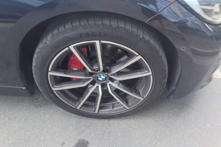 Used BMW 3 Series 2020 Restyled 325Li M Sport Package Right Front Wheel Hub