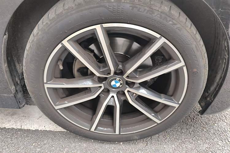 Used BMW 3 Series 2020 325Li M Sport Package Right Front Wheel Hub