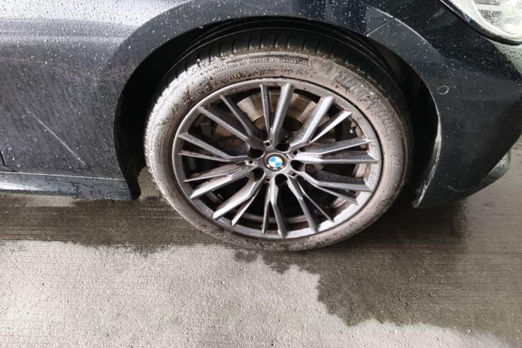 Used BMW 3 Series 2020 325i M Sport Package Right Front Wheel Hub