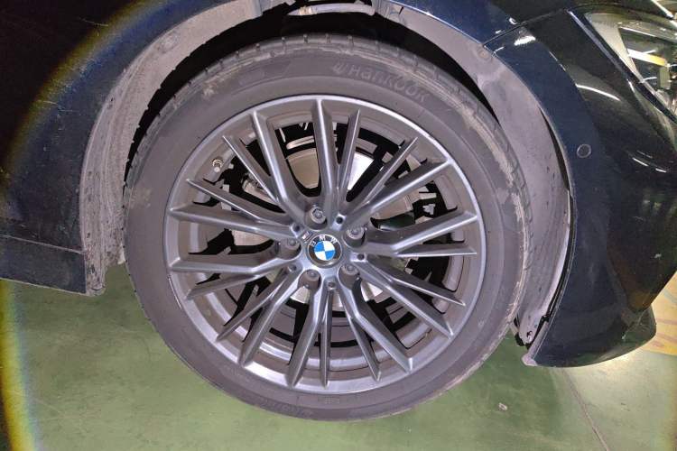 Used BMW 3 Series 2020 Facelifted 325Li M Sport Night Edition Package Right Front Wheel Hub