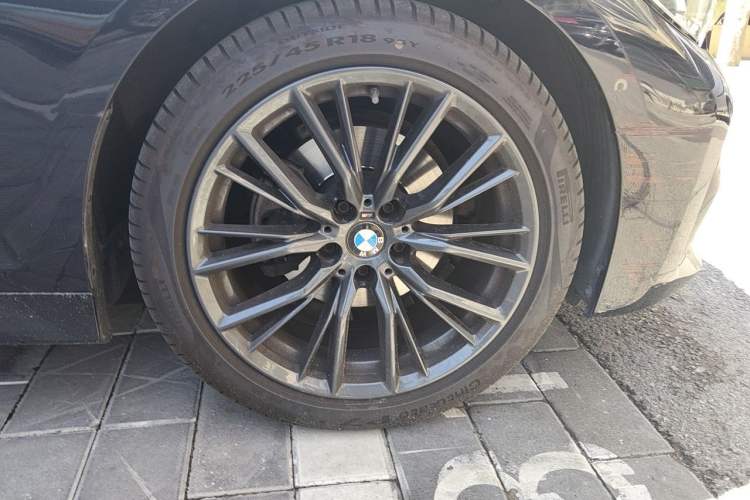 Used BMW 3 Series 2020 325Li M Sport Night Edition Package Right Front Wheel Hub