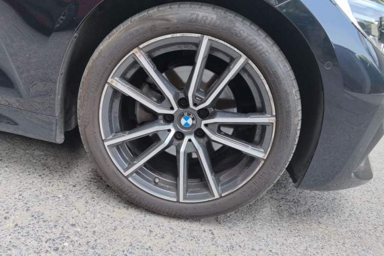 Used BMW 3 Series 2020 Restyled 325Li M Sport Package Right Front Wheel Hub