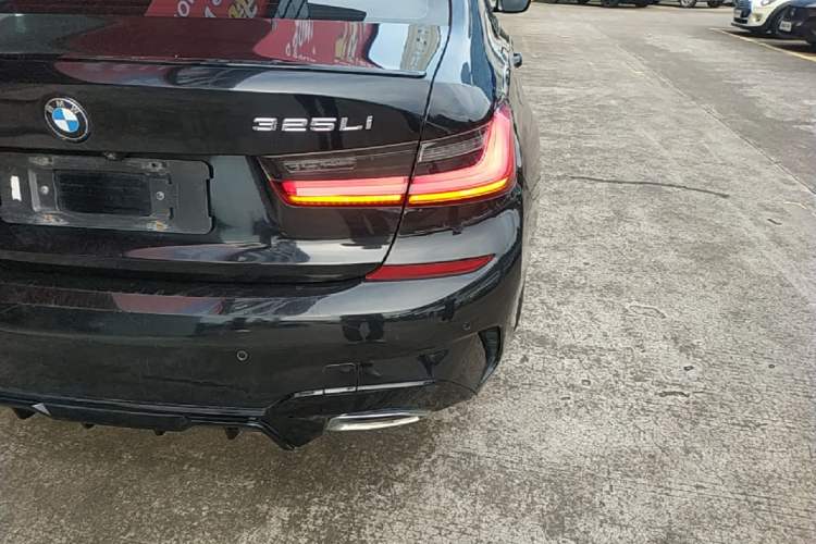 Used BMW 3 Series 2020 325Li First Edition Right Rear Taillight
