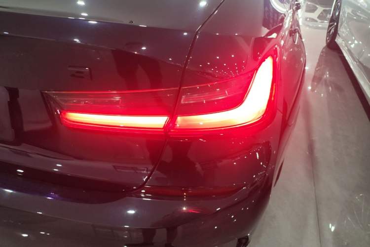 Used BMW 3 Series 2020 320Li M Sport Package Right Rear Taillight
